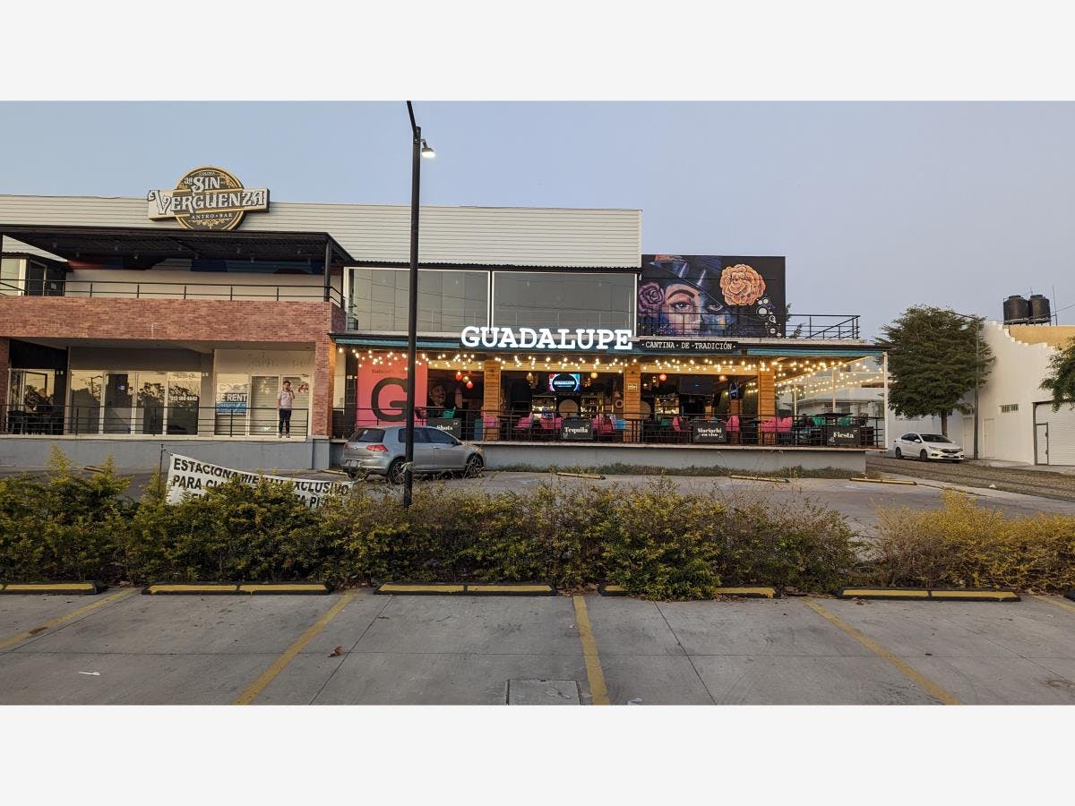 Local Comercial Spot2