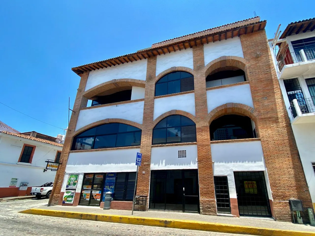 Local Comercial Spot2