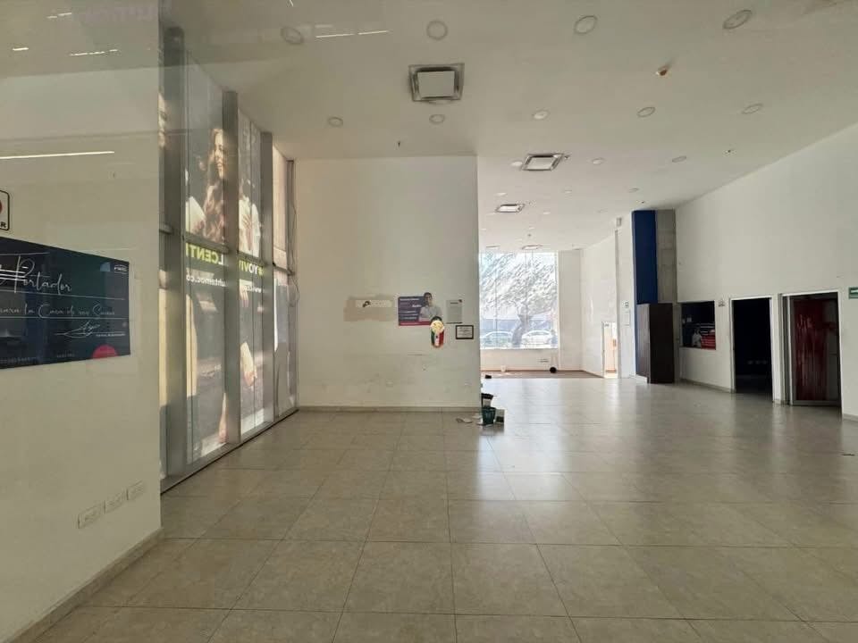 Local Comercial Spot2