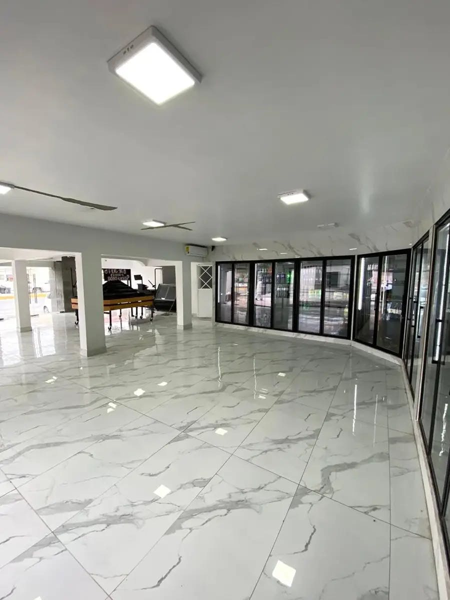 Local Comercial Spot2