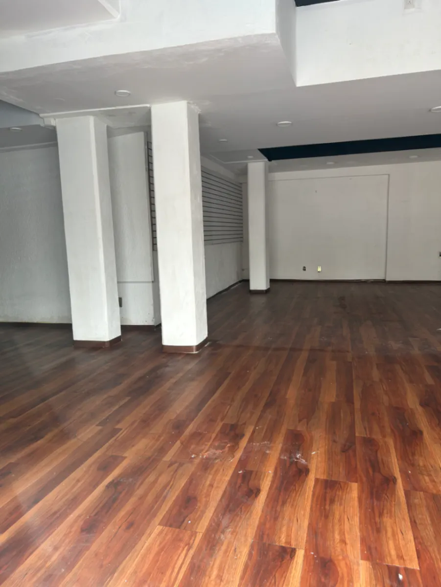 Local Comercial Spot2
