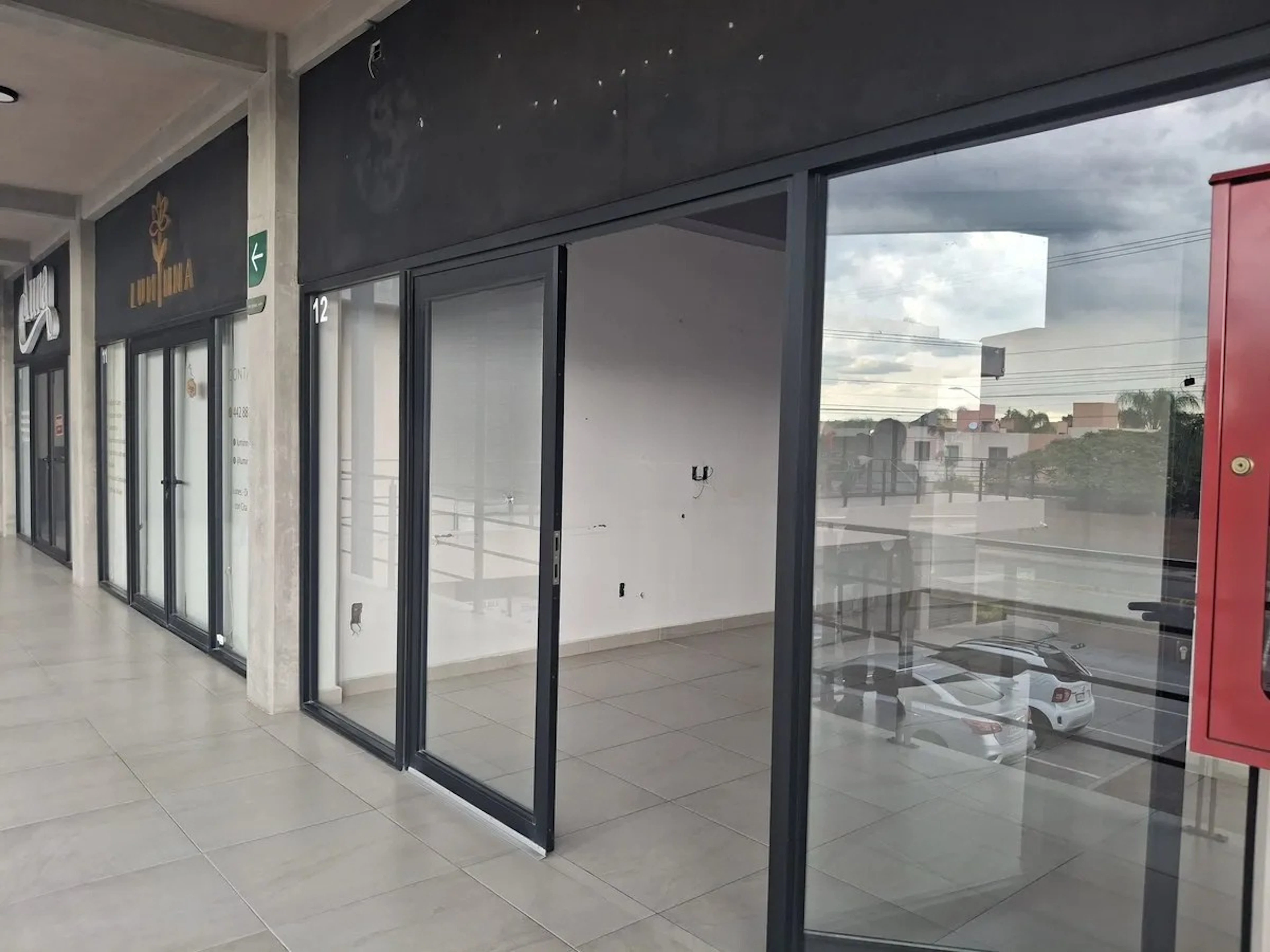 Local Comercial Spot2