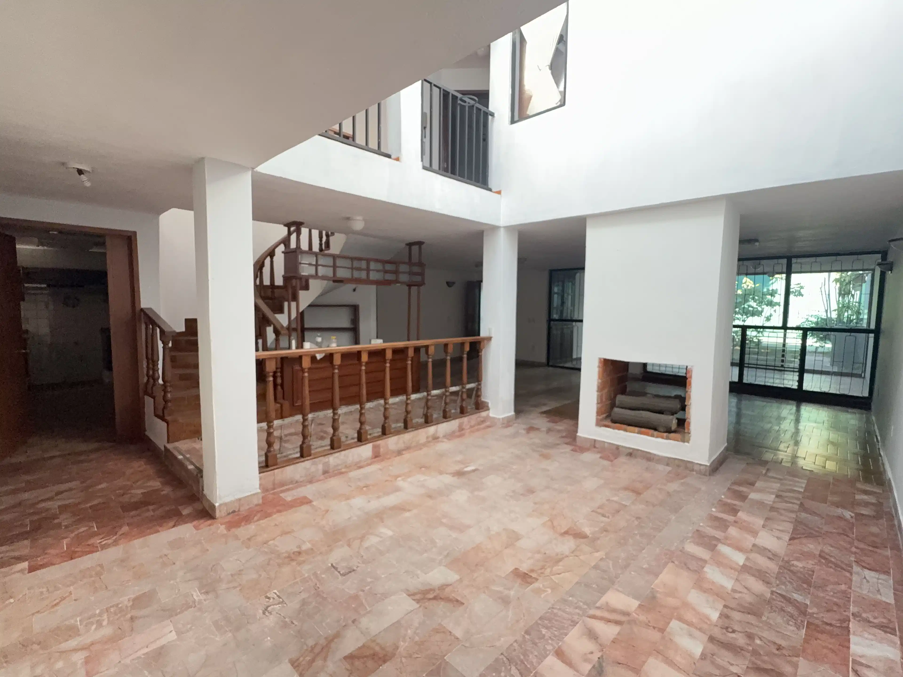 Avenida Abedules 320