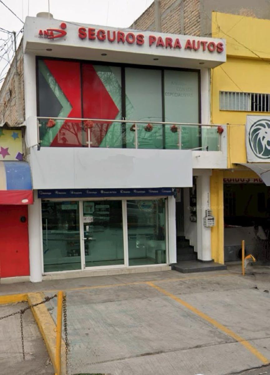 Local Comercial Spot2