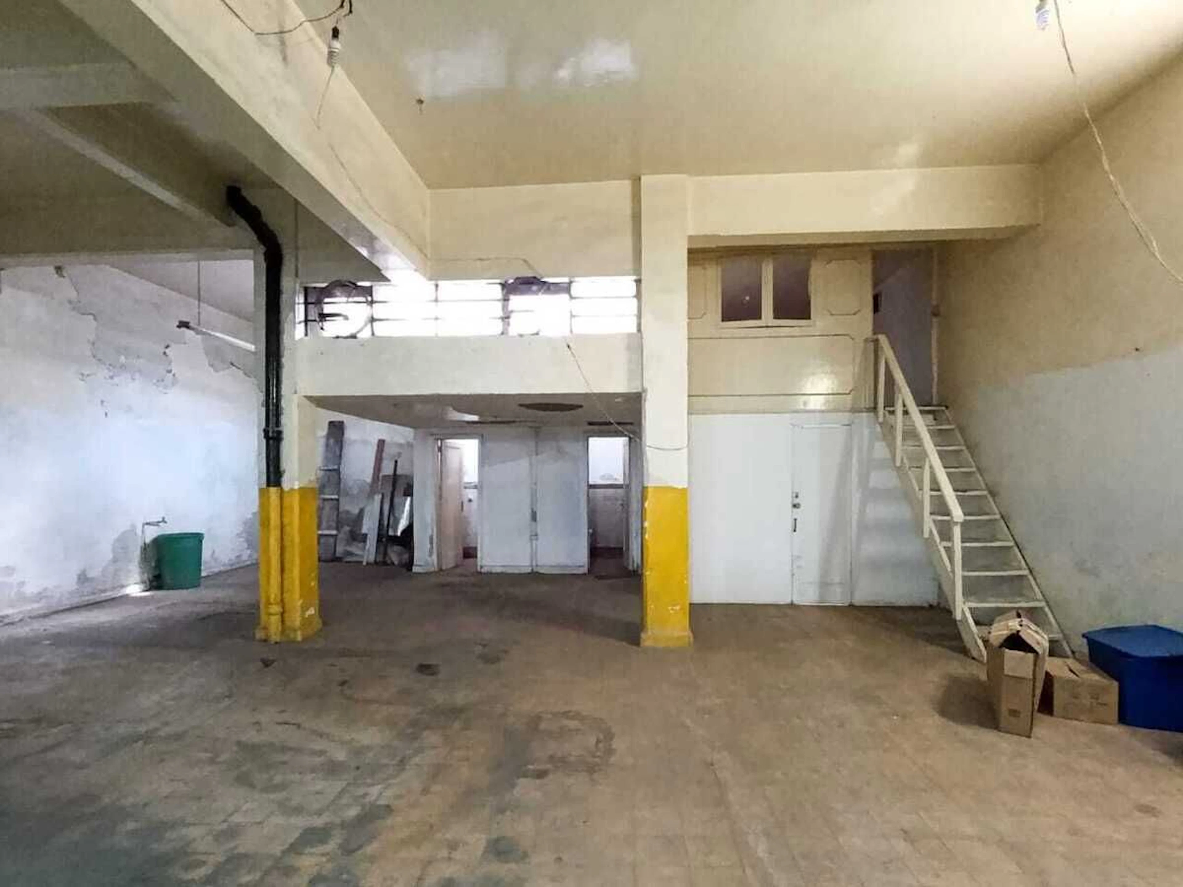 Local Comercial Spot2