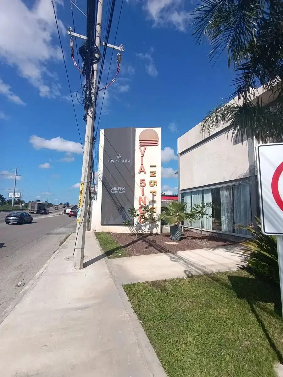 Local Comercial Spot2