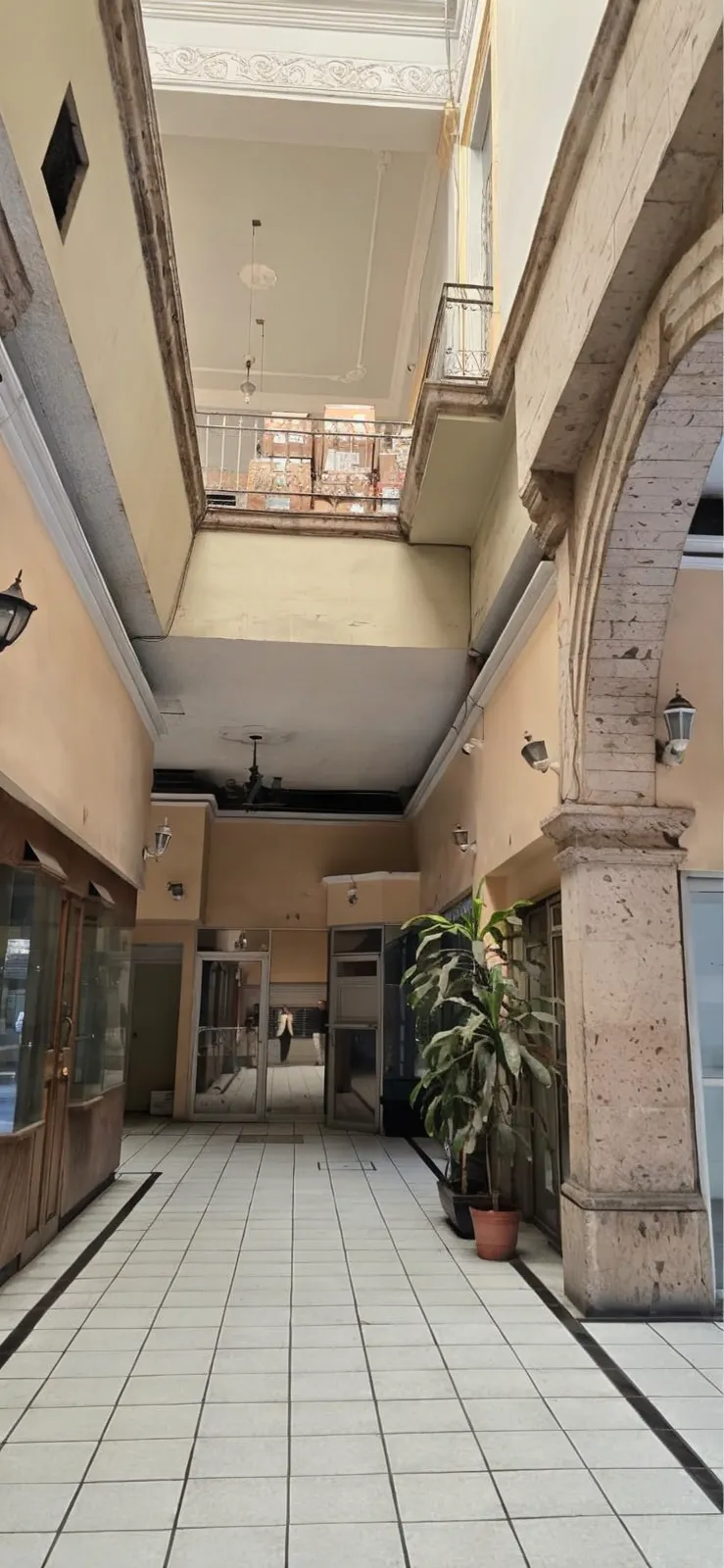 Local Comercial Spot2