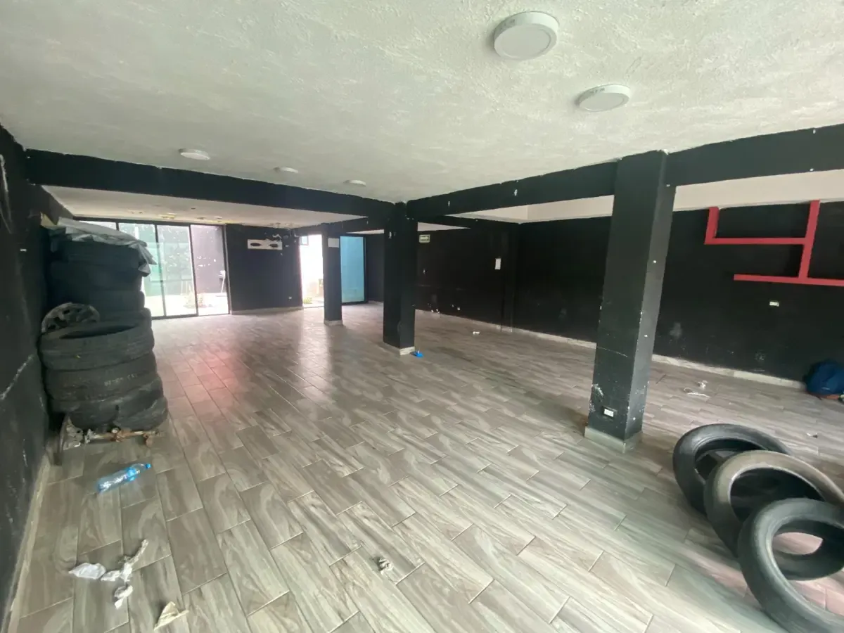 Local Comercial Spot2
