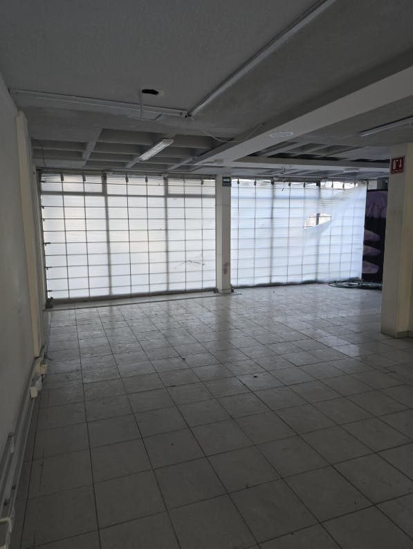 Local Comercial Spot2