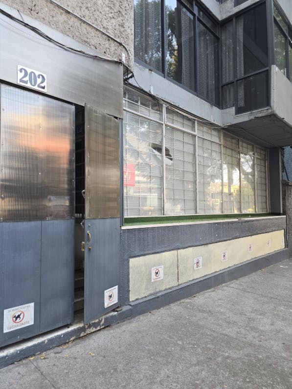 Local Comercial Spot2