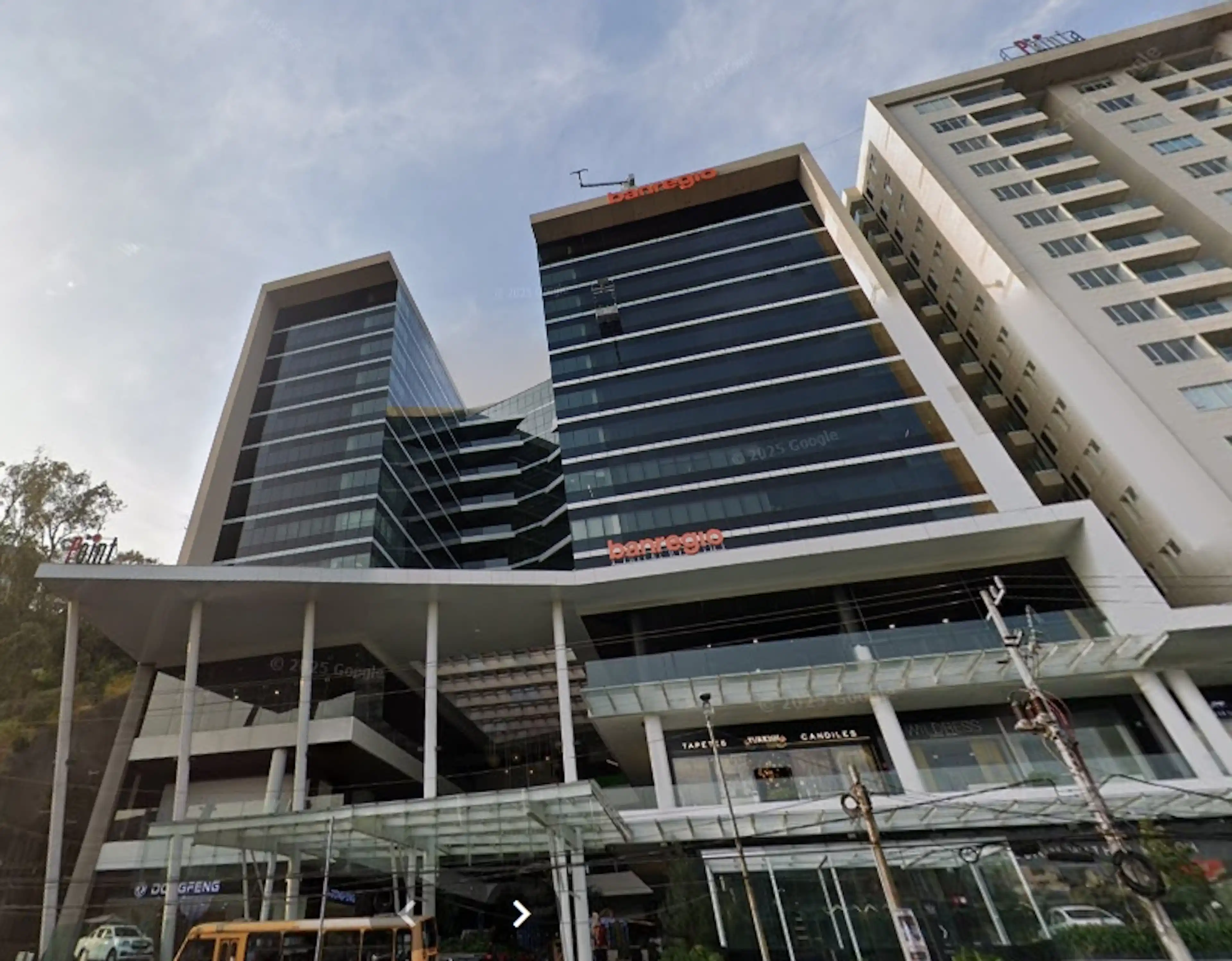 Regus The Point 3-4p