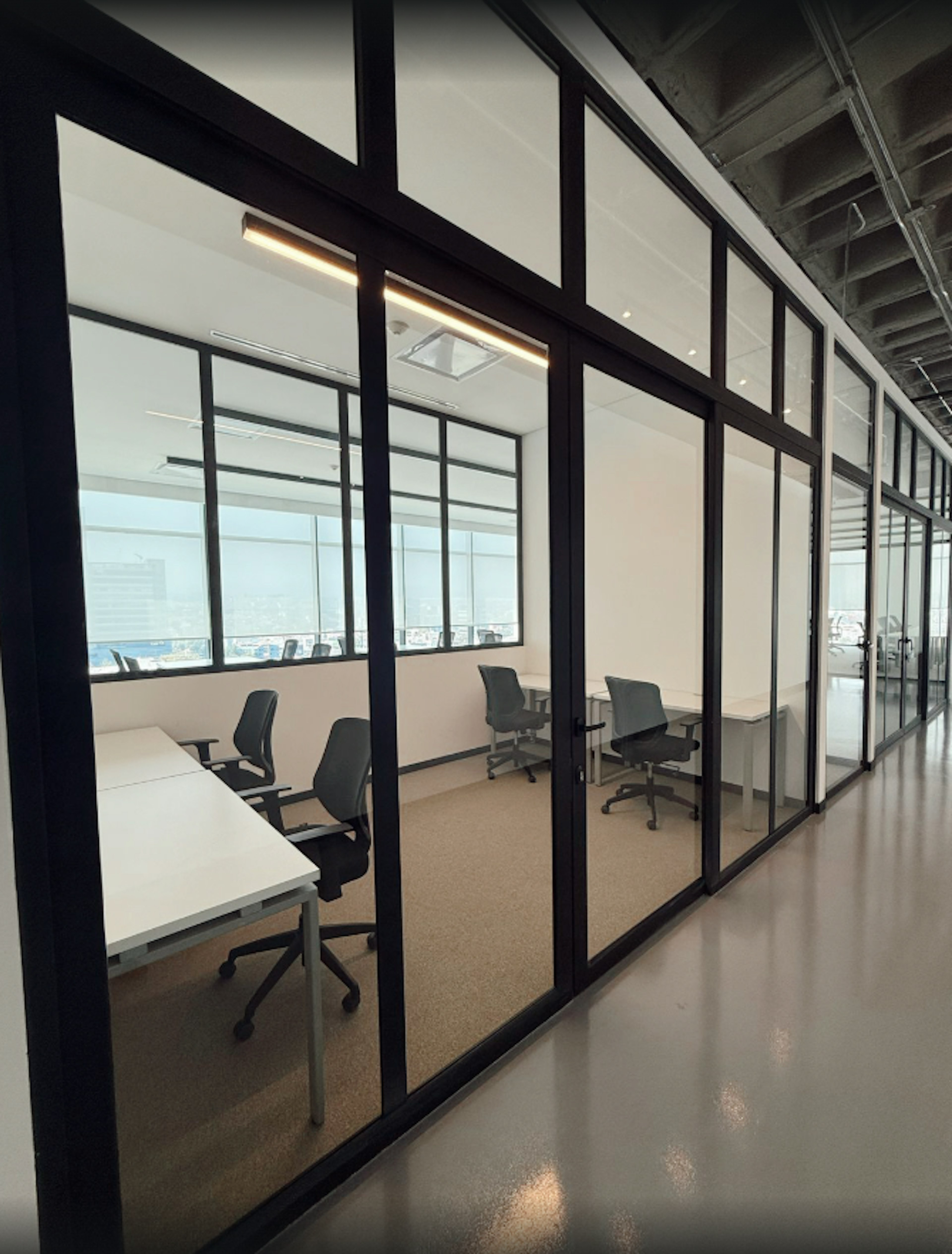 Oficina 1008- 4px-photo