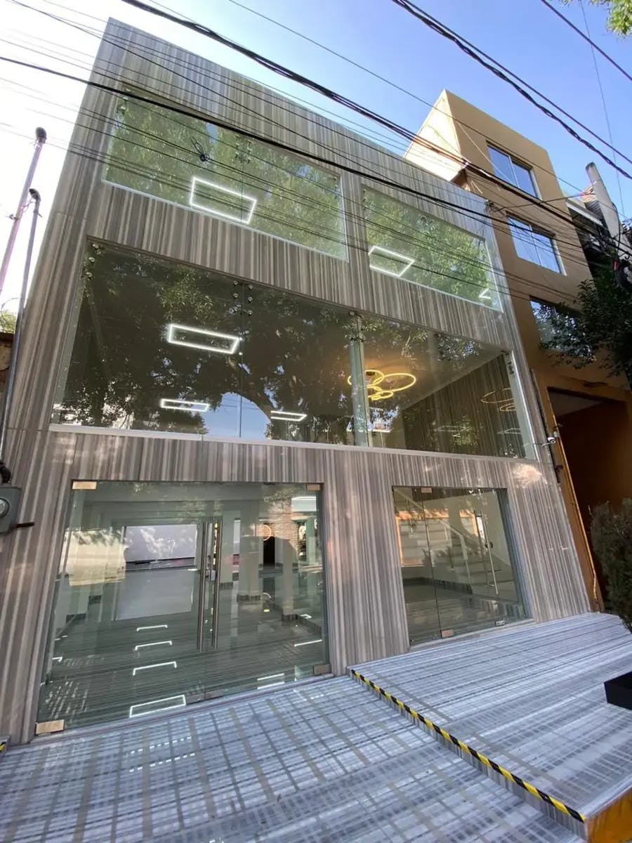 Local Comercial Spot2