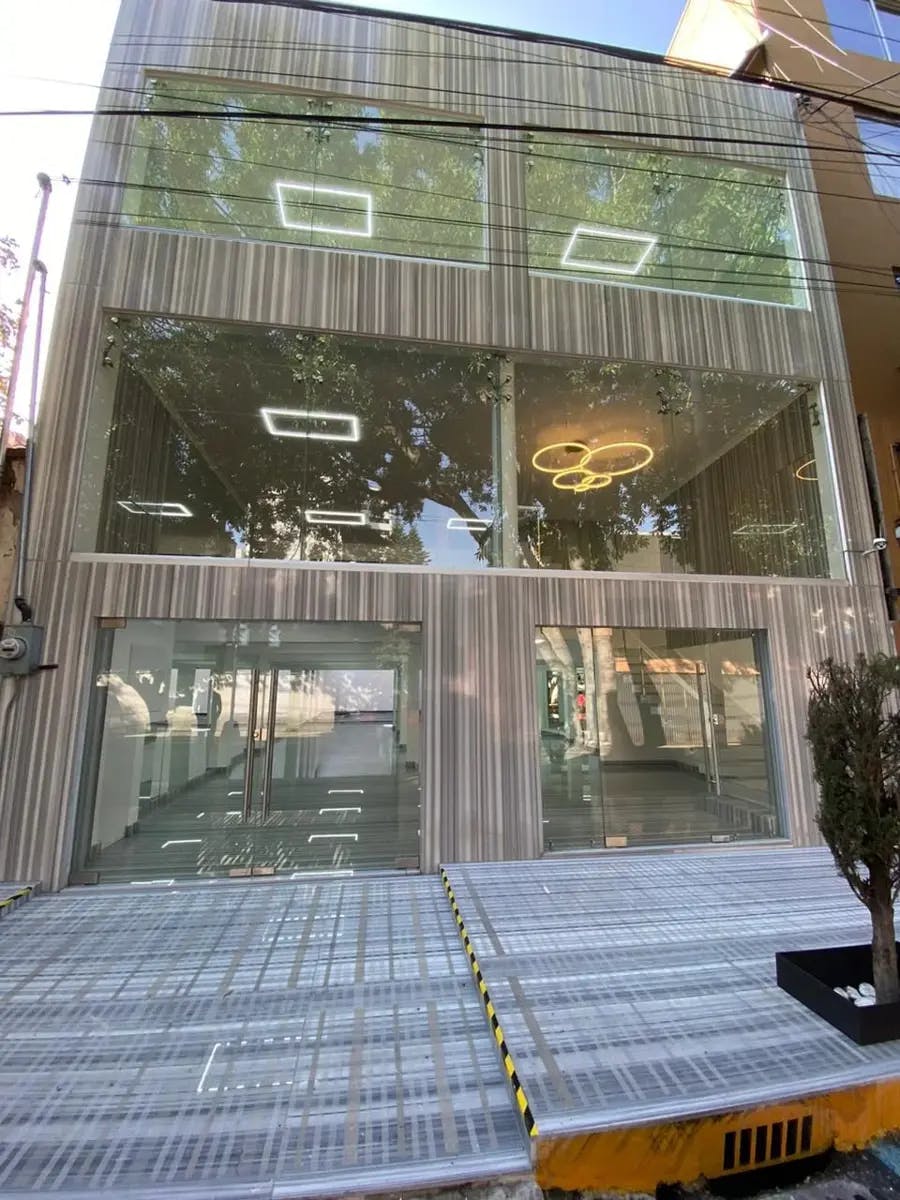 Local Comercial Spot2