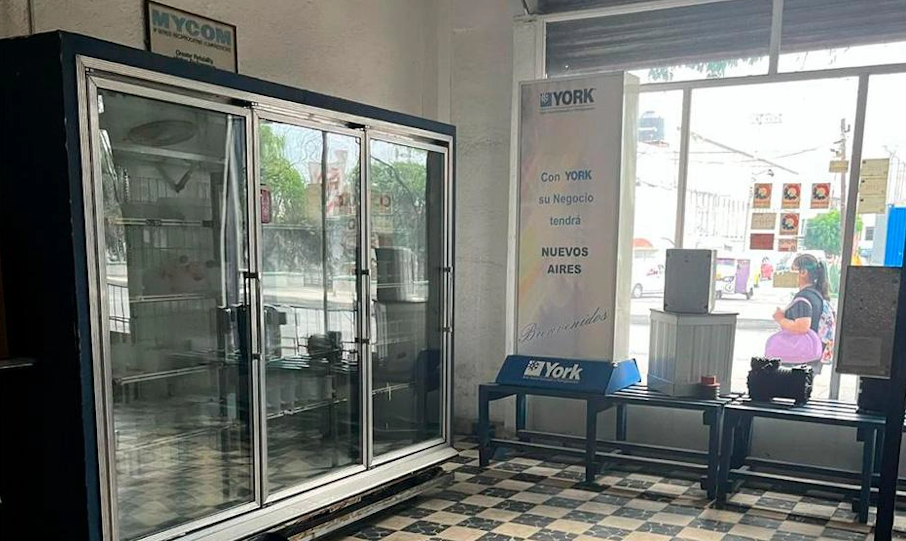 Local Comercial Spot2