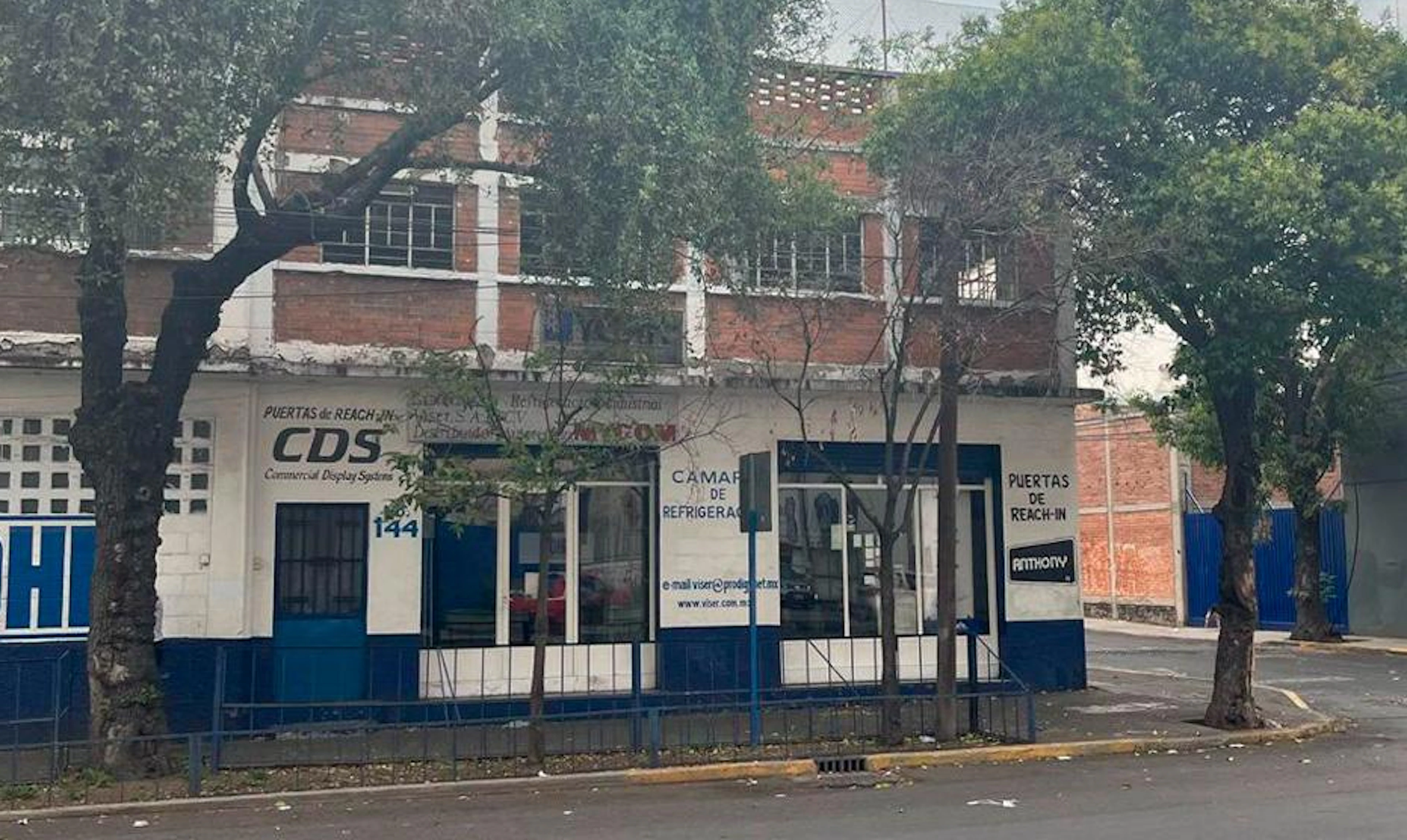 Local Comercial Spot2