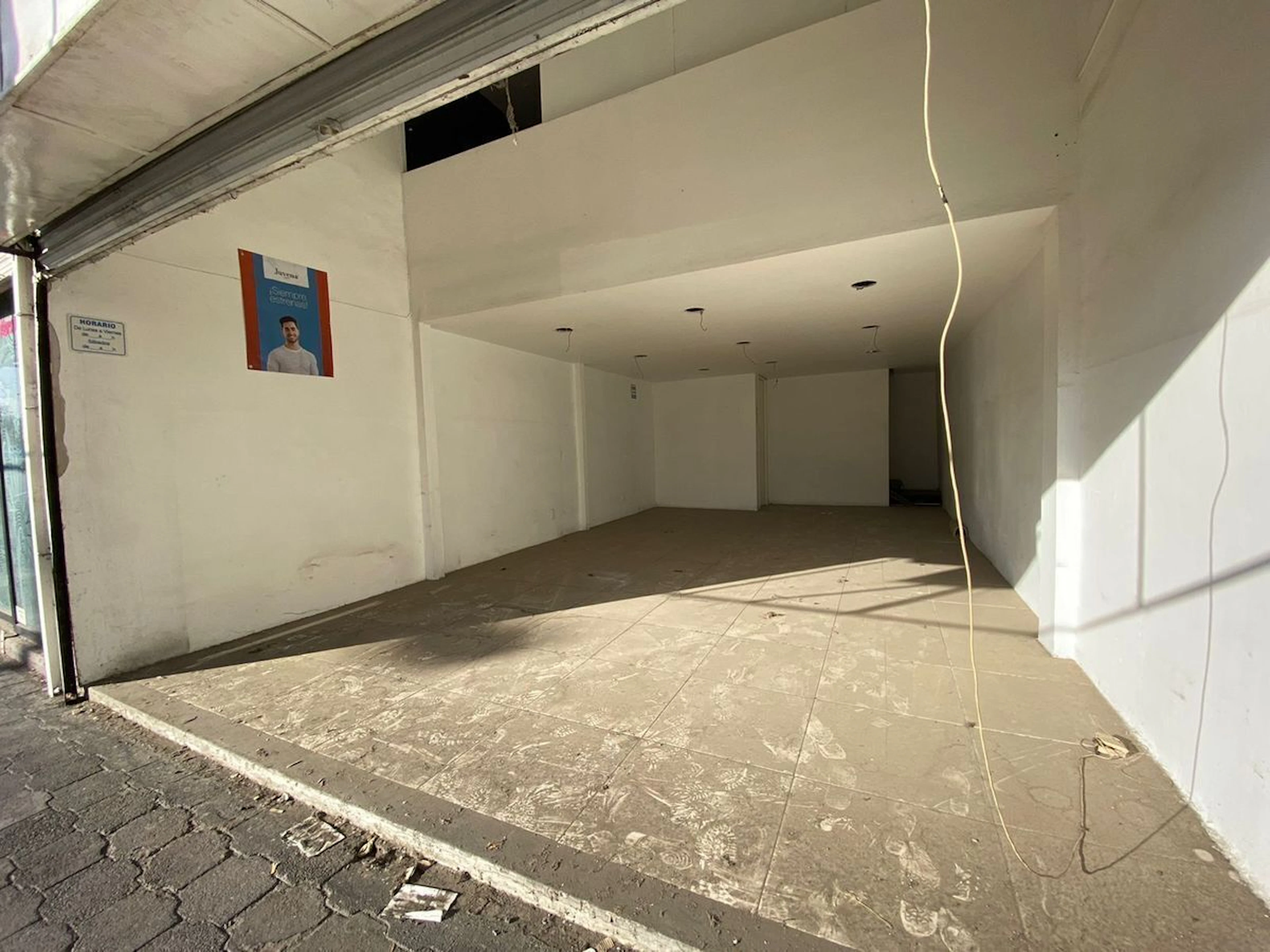 Local Comercial Spot2