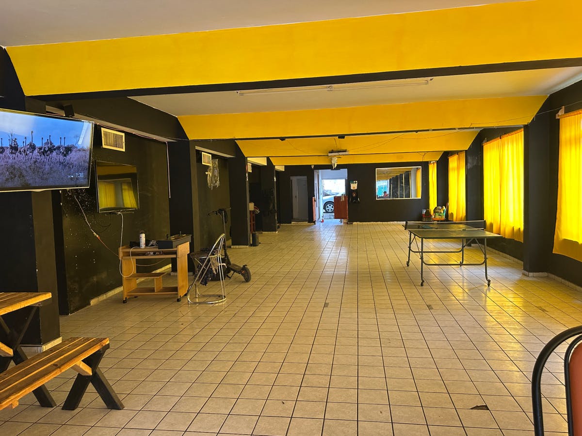 Local Comercial Spot2