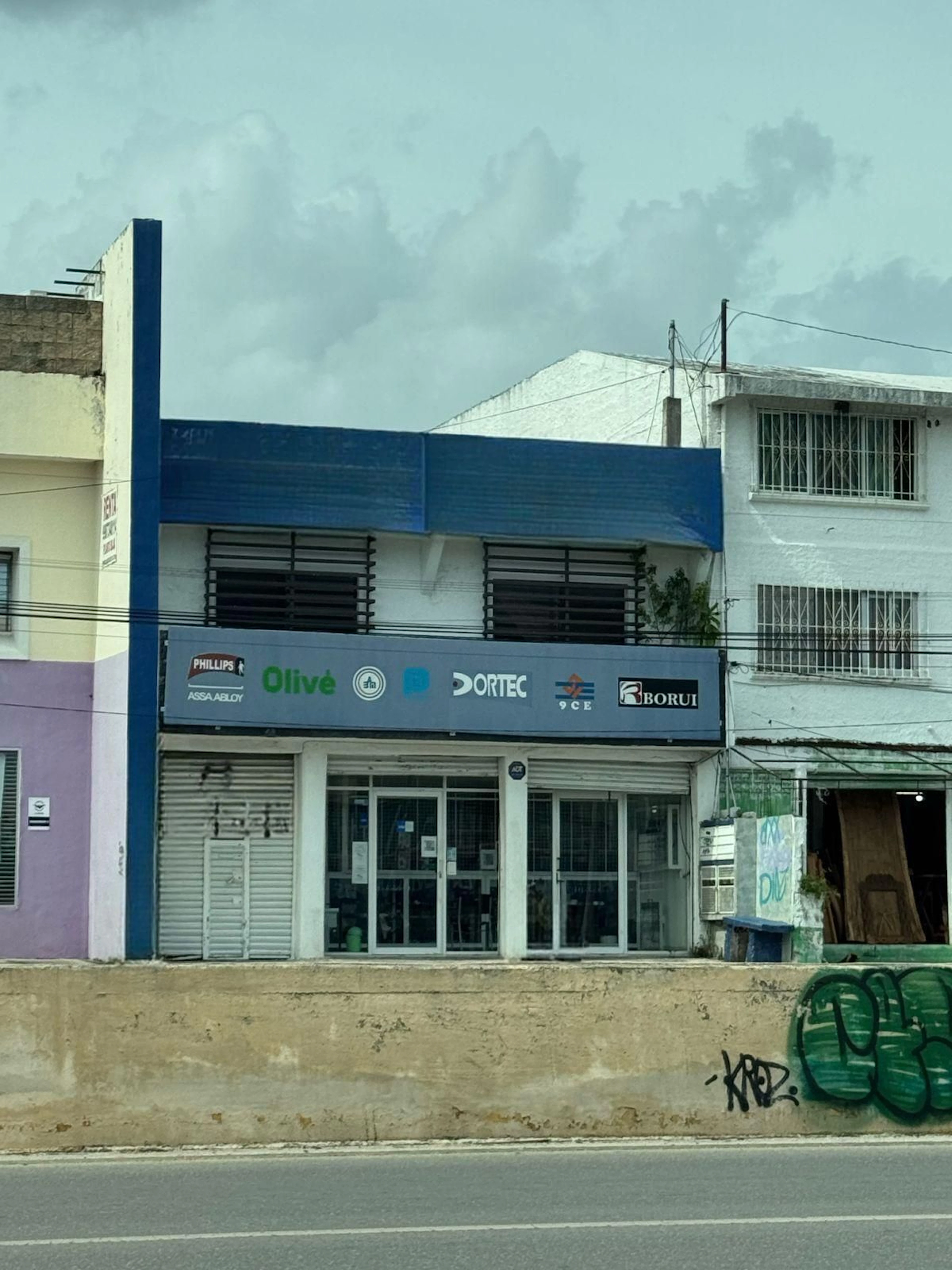 Local Comercial Spot2