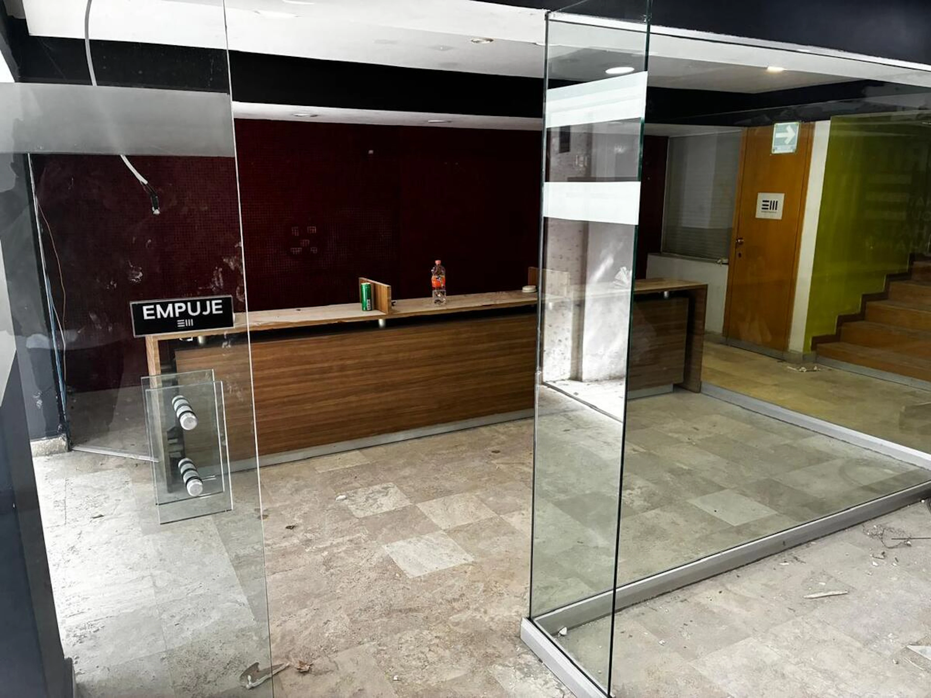 Local Comercial Spot2