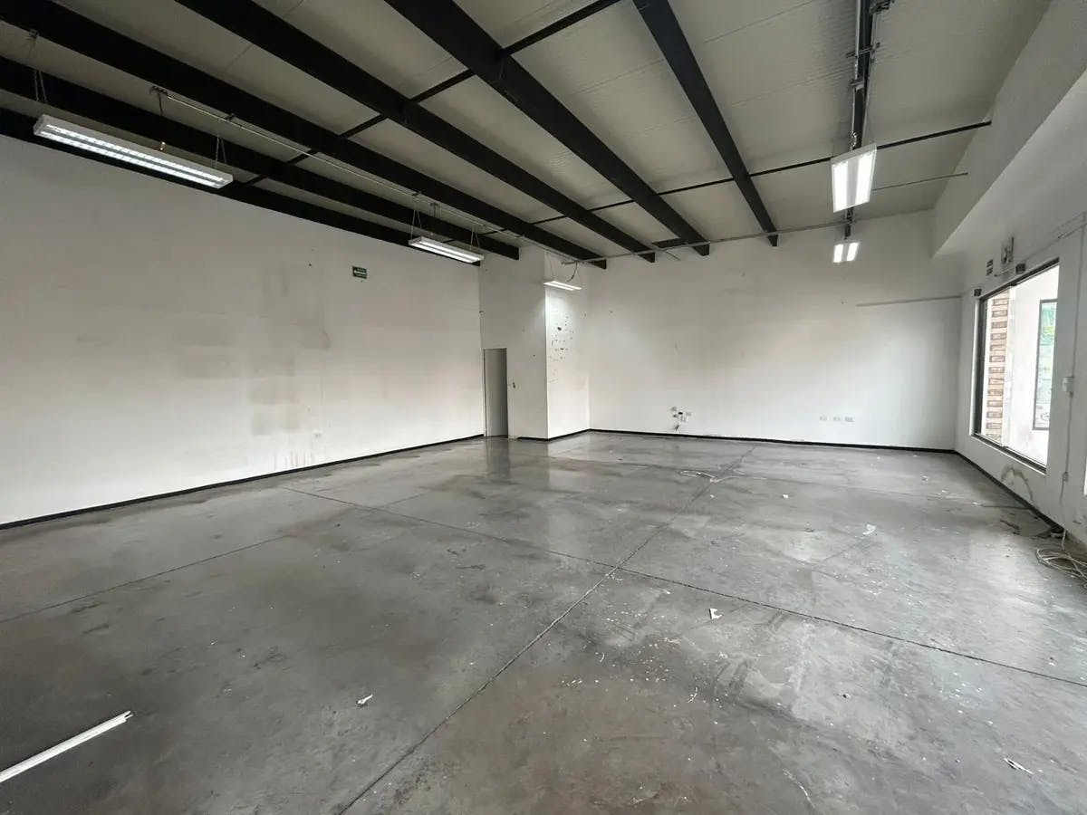 Local Comercial Spot2