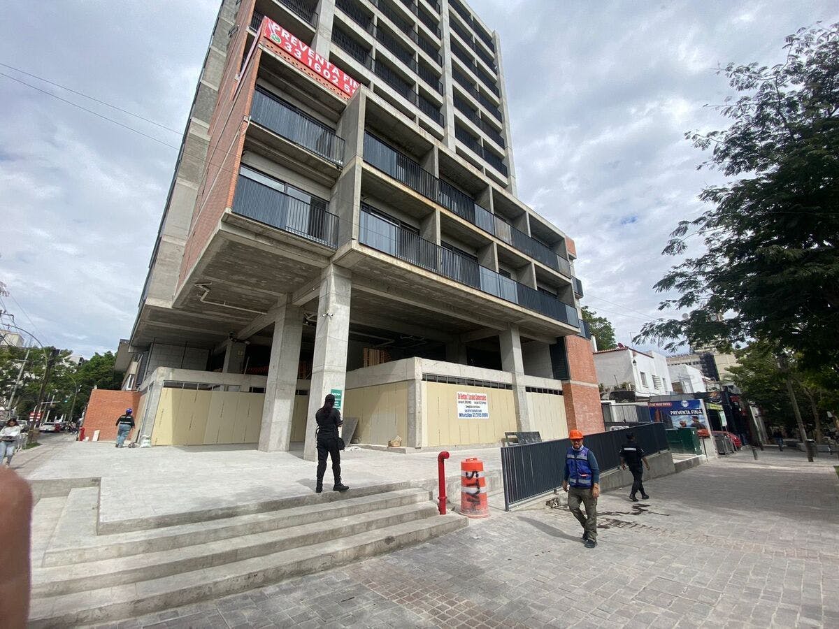 Local Comercial Spot2