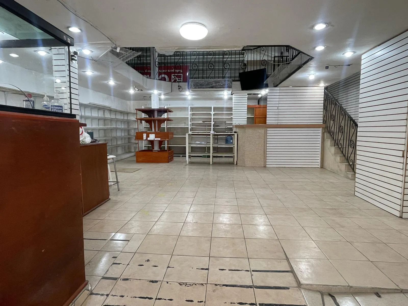 Local Comercial Spot2