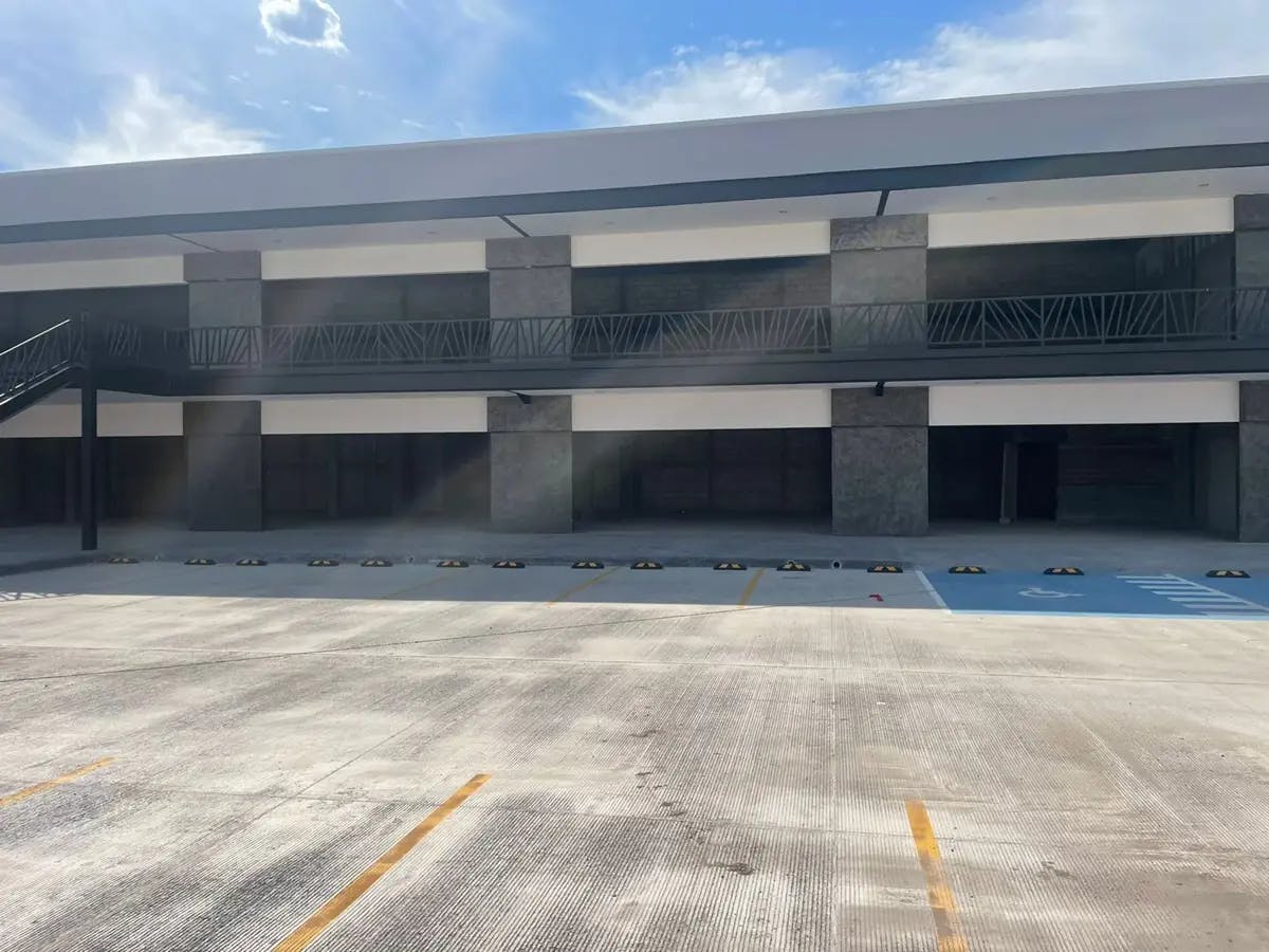 Local Comercial Spot2