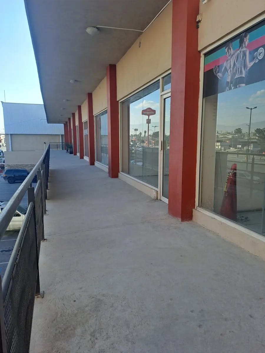 Local Comercial Spot2