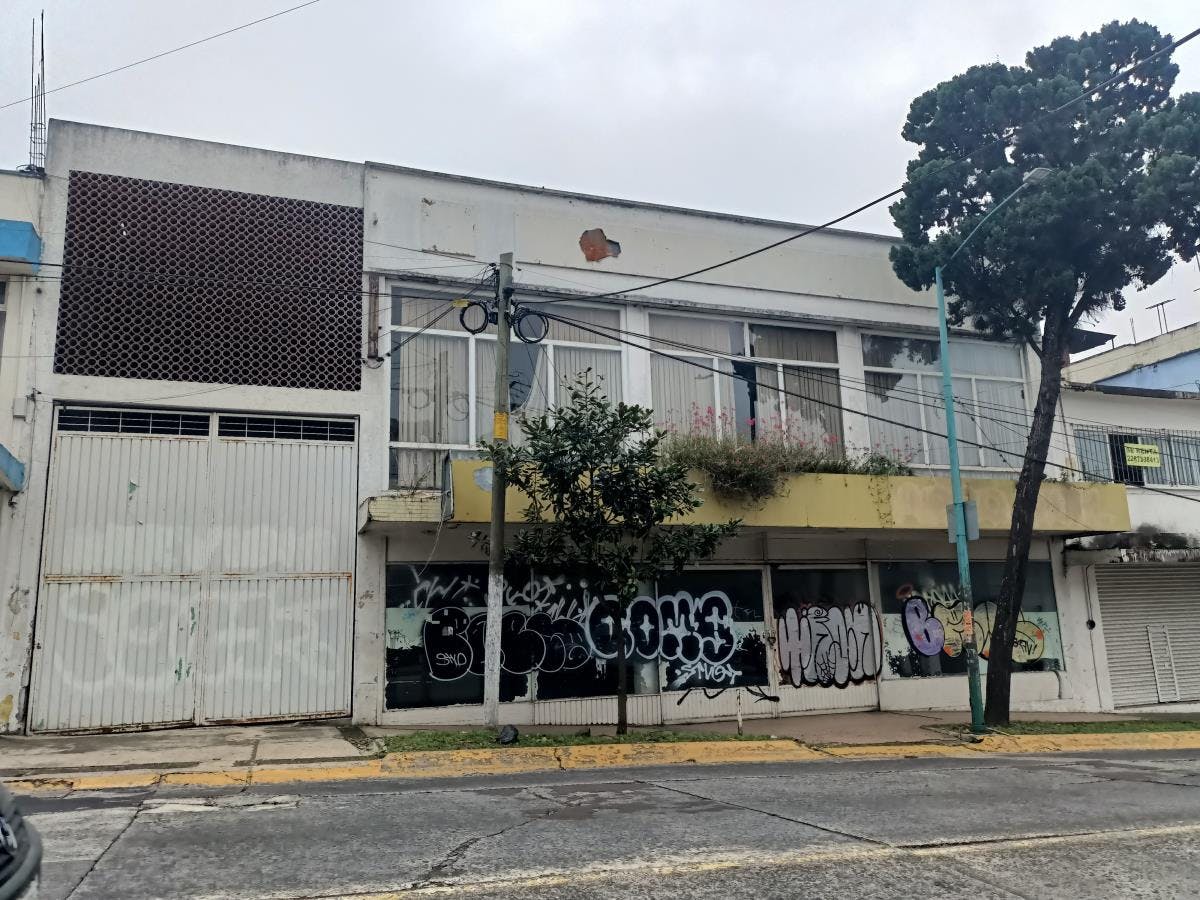 Local Comercial Spot2