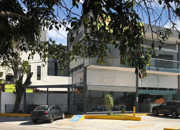 Local Comercial Spot2