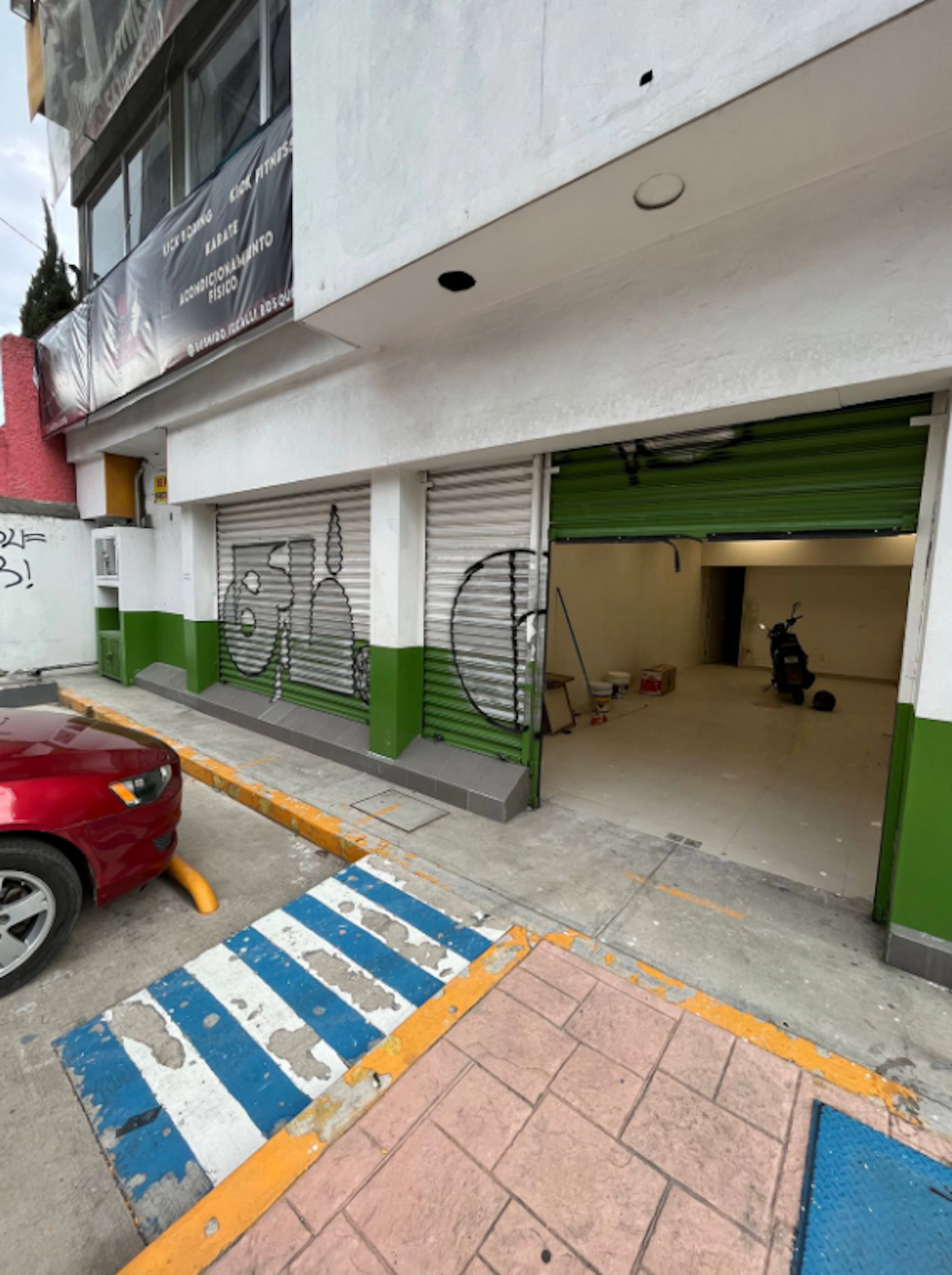 Local Comercial Spot2