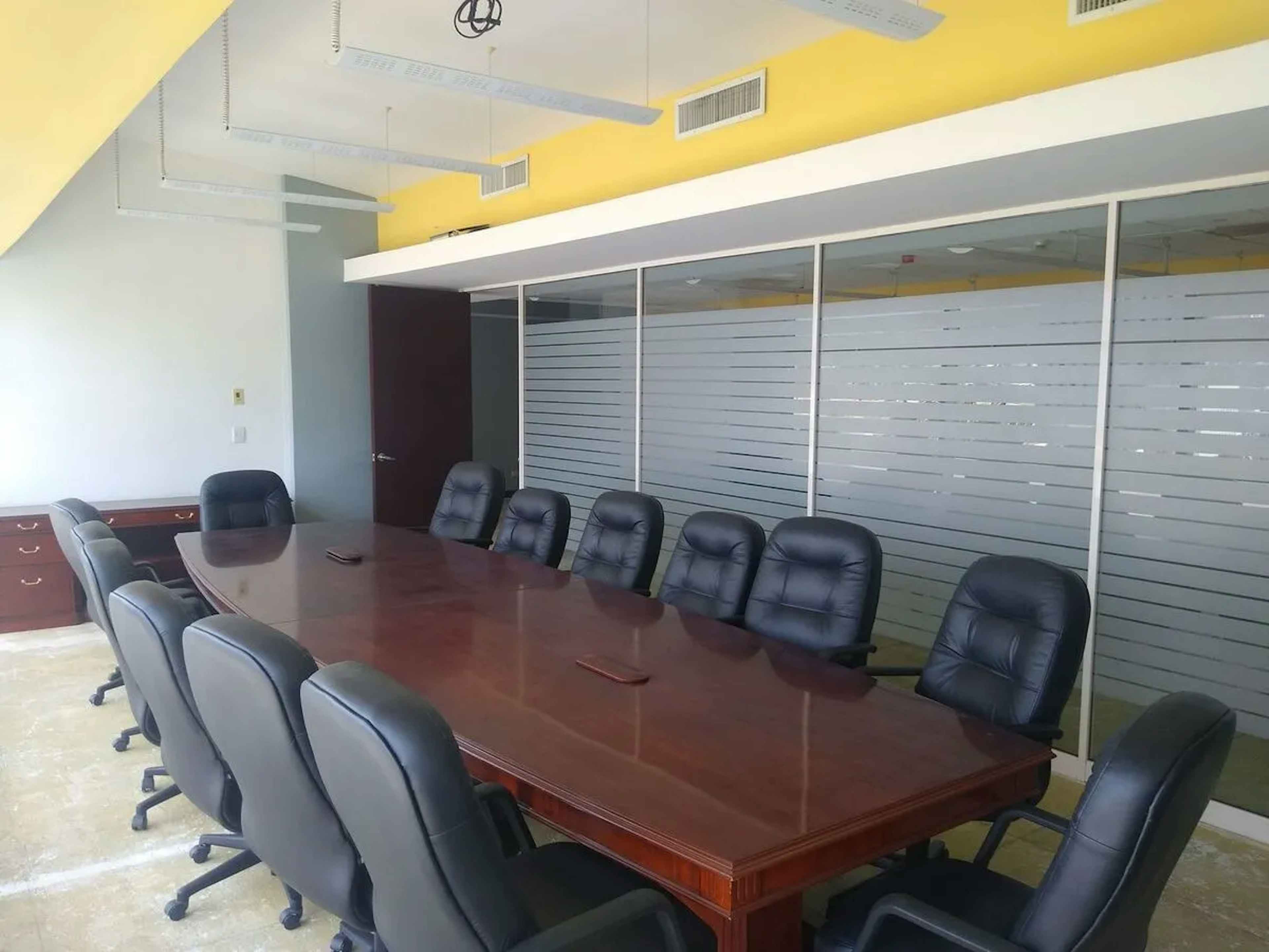 Avenida Lázaro Cárdenas 2225