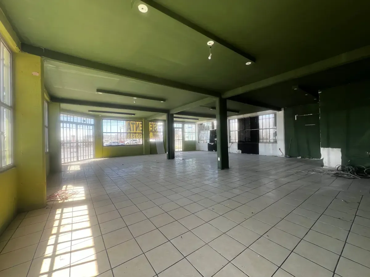 Local Comercial Spot2