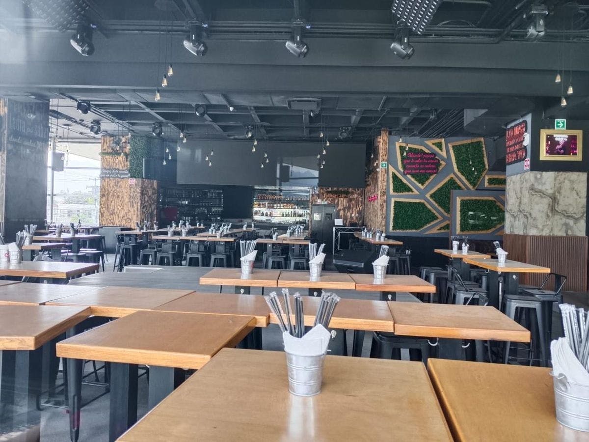 Local Comercial Spot2