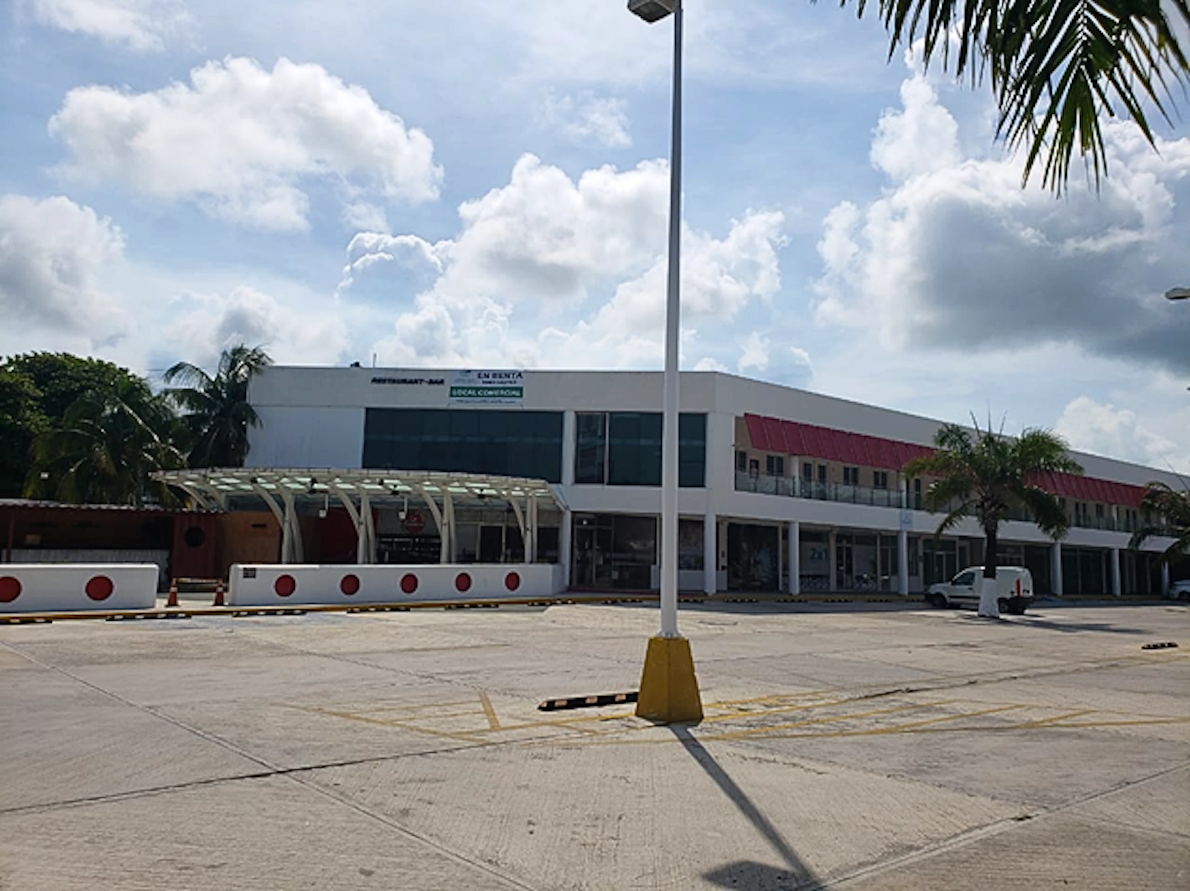 Local Comercial Spot2