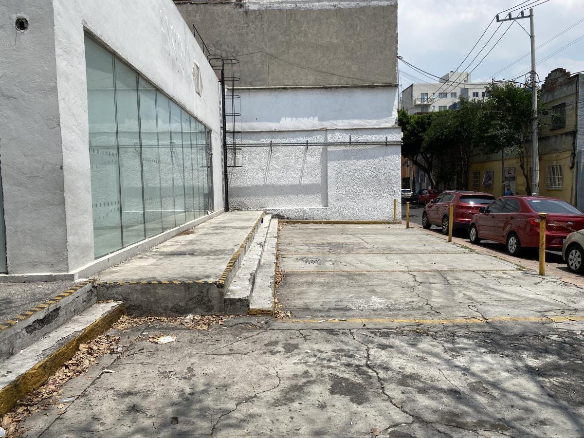 Local Comercial Spot2