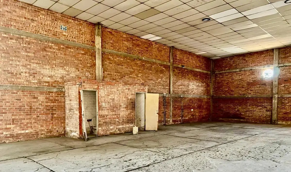 Local Comercial Spot2