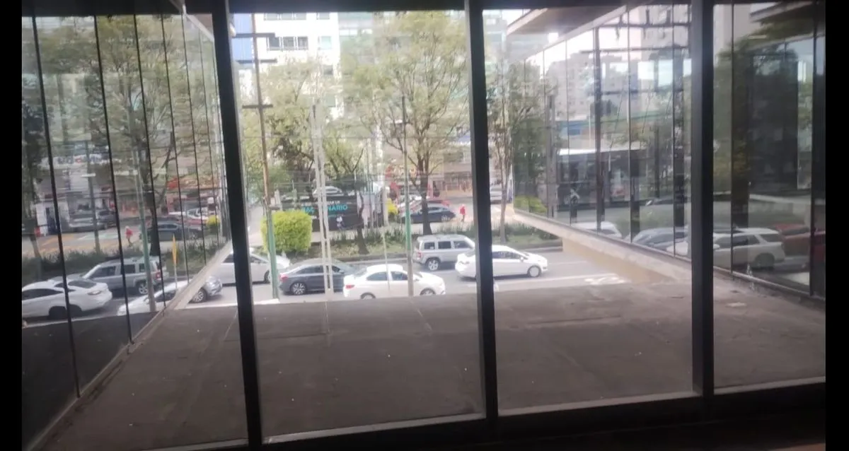 Local Comercial Spot2