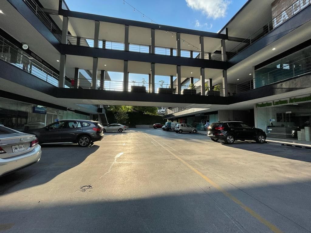 Local Comercial Spot2