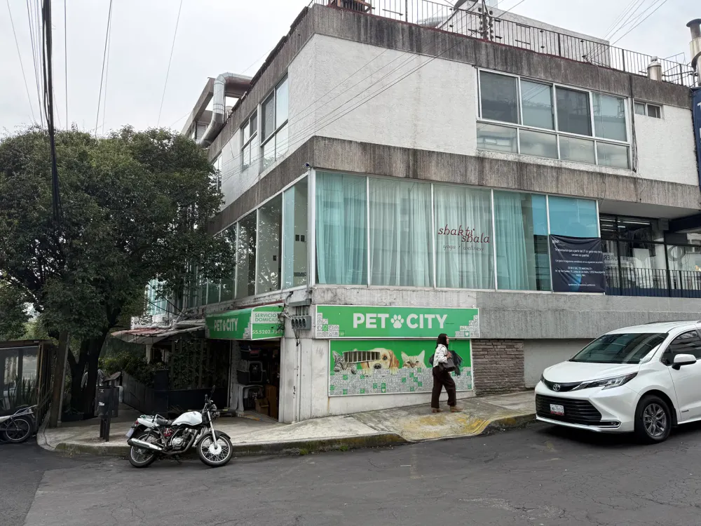 Local Comercial Spot2