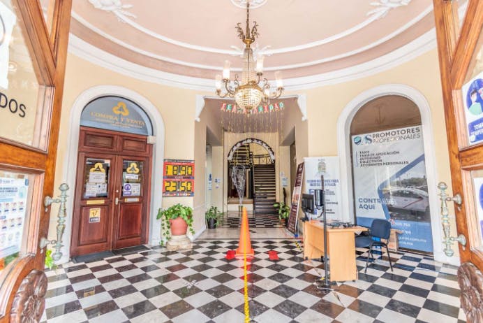 Local Comercial Spot2