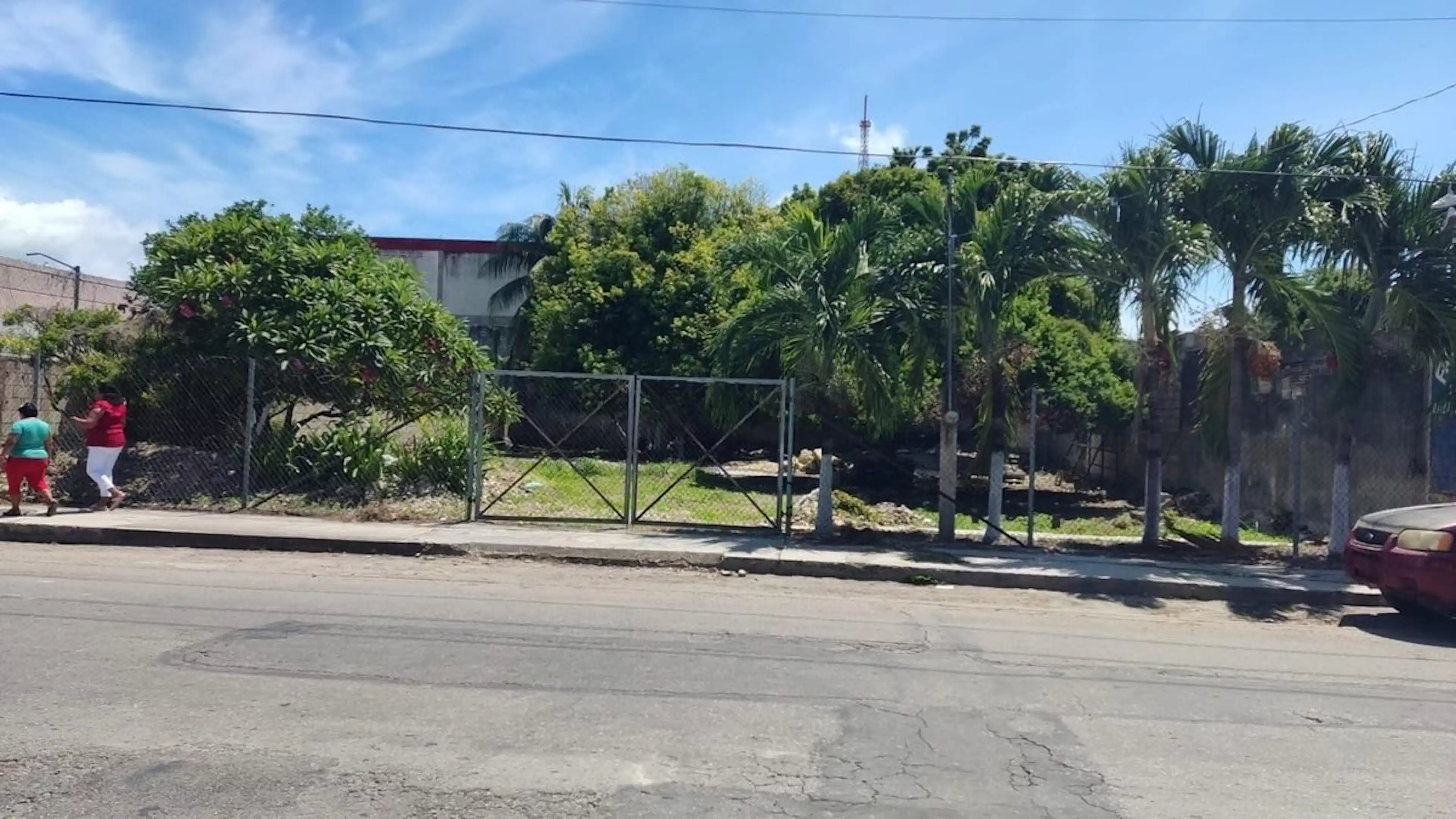 Terreno Comercial Sobre Avenida Héroes En Chetumal