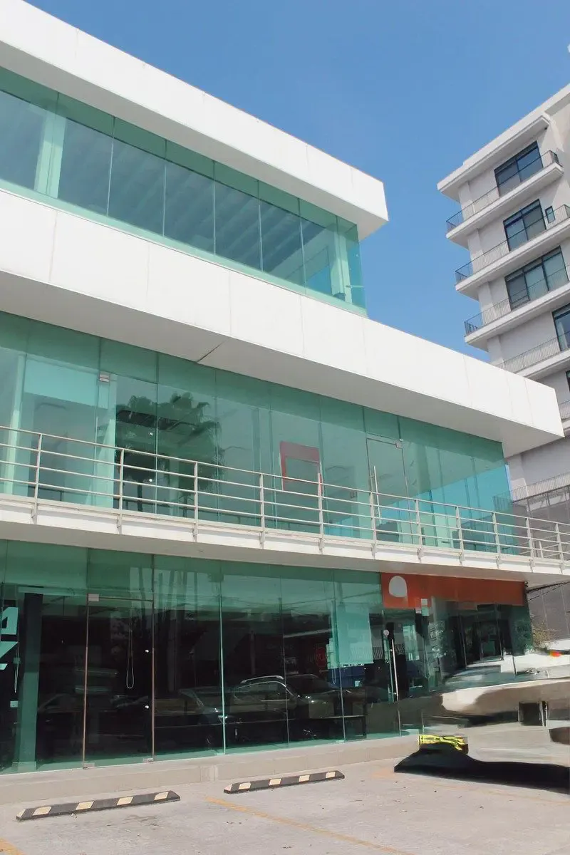 Local Comercial Spot2