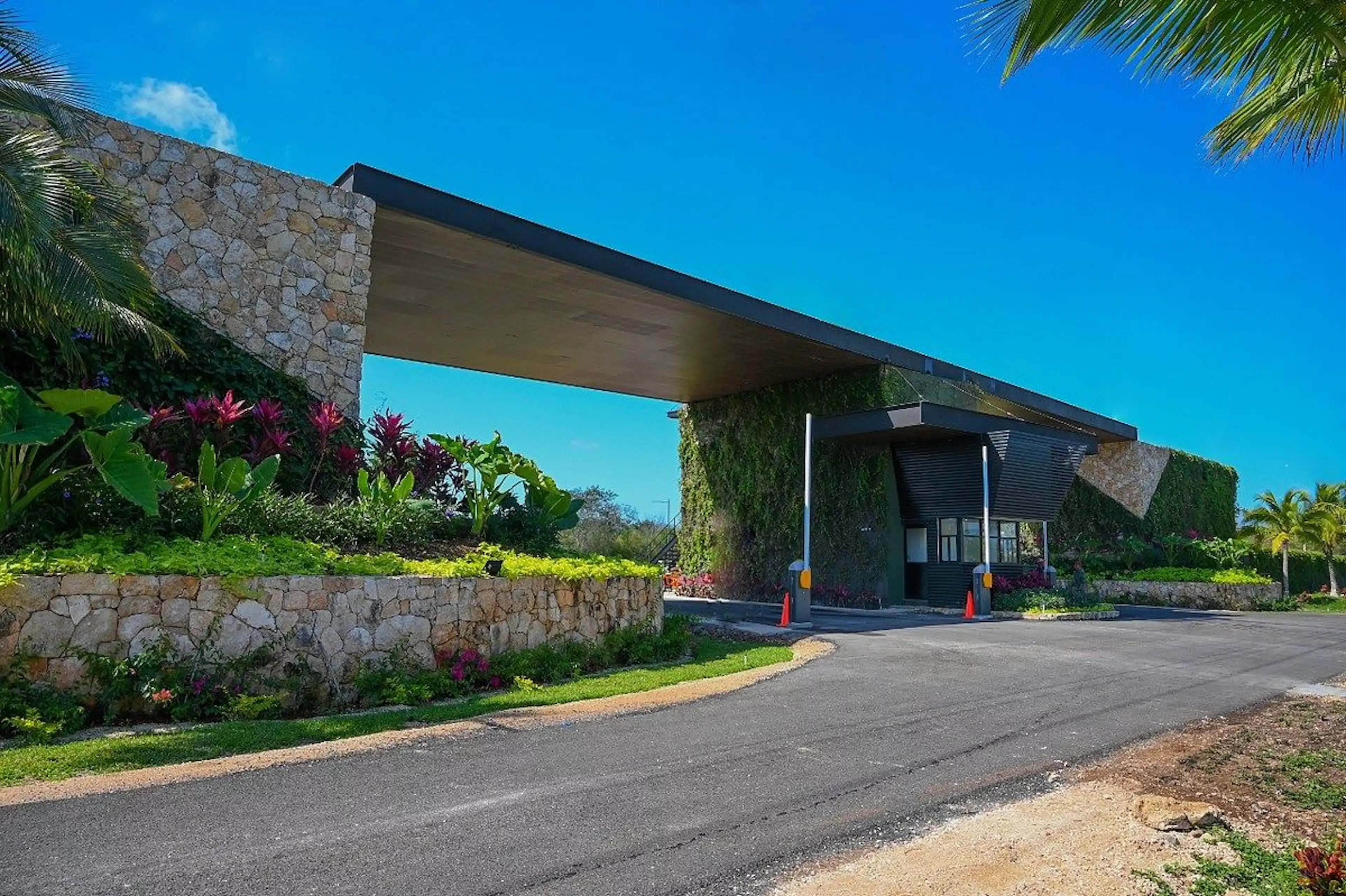 Venta De Terreno Residencial En Parque Caucel