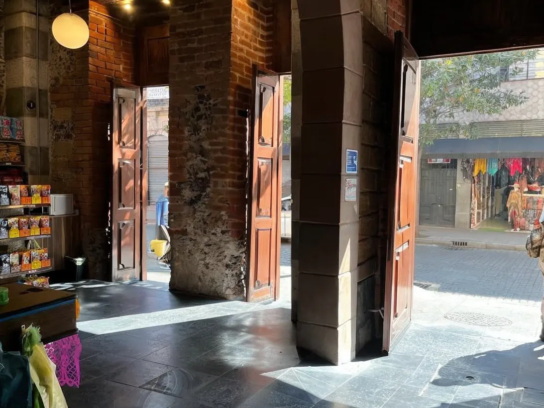 Local Comercial Spot2