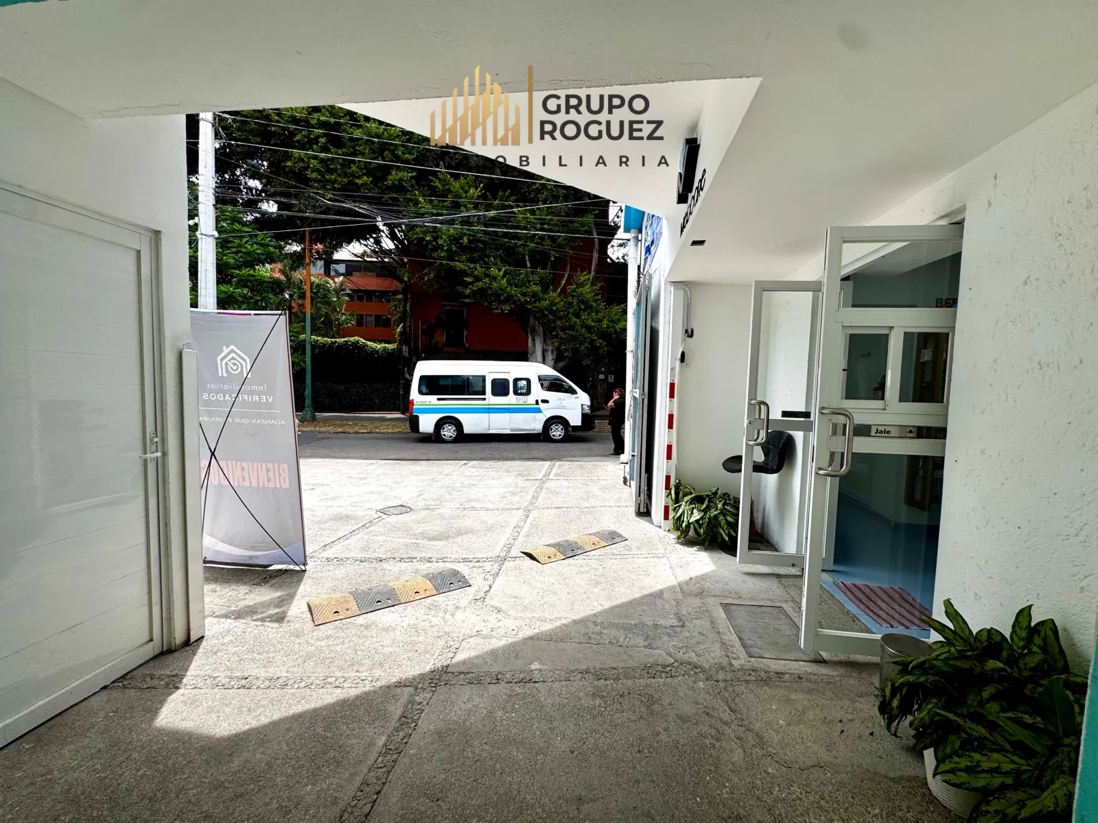 Local Comercial Spot2