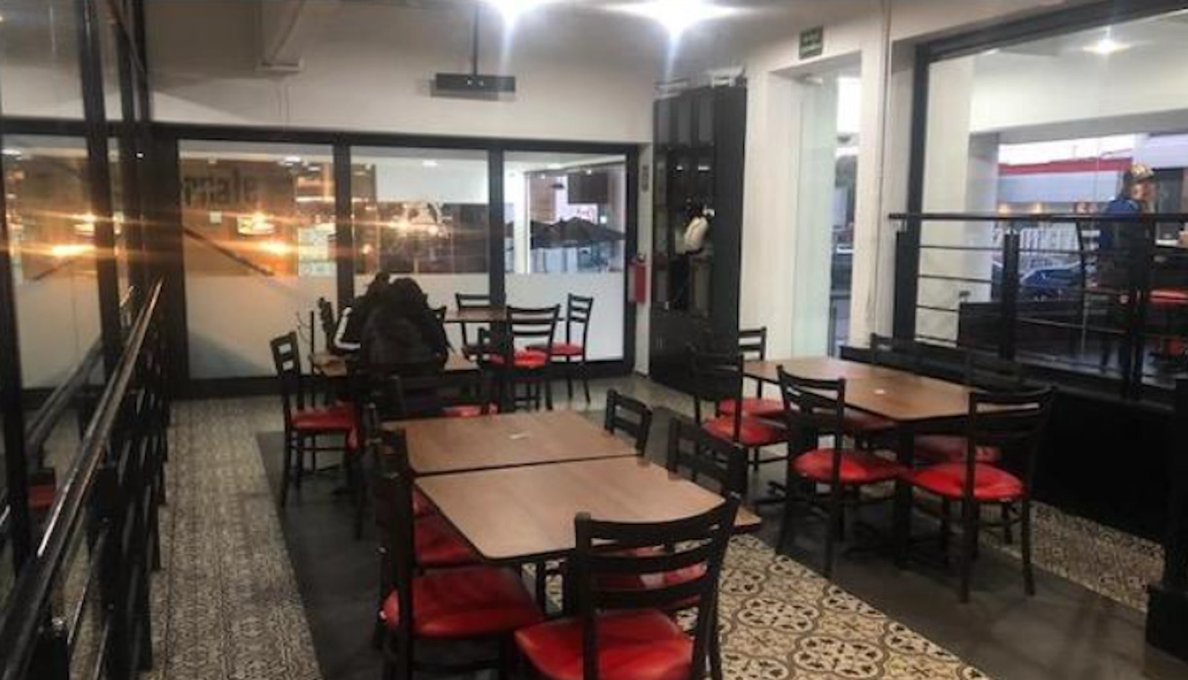 Local Comercial Spot2