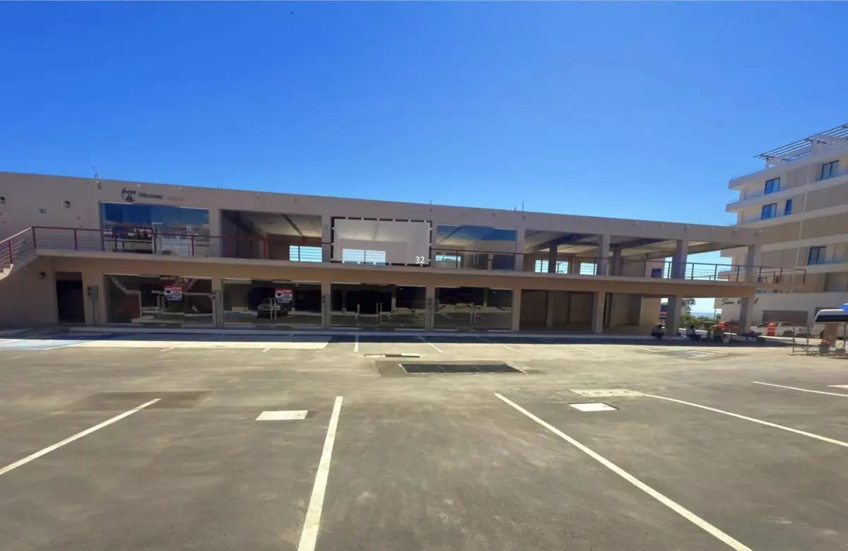 Local Comercial Spot2