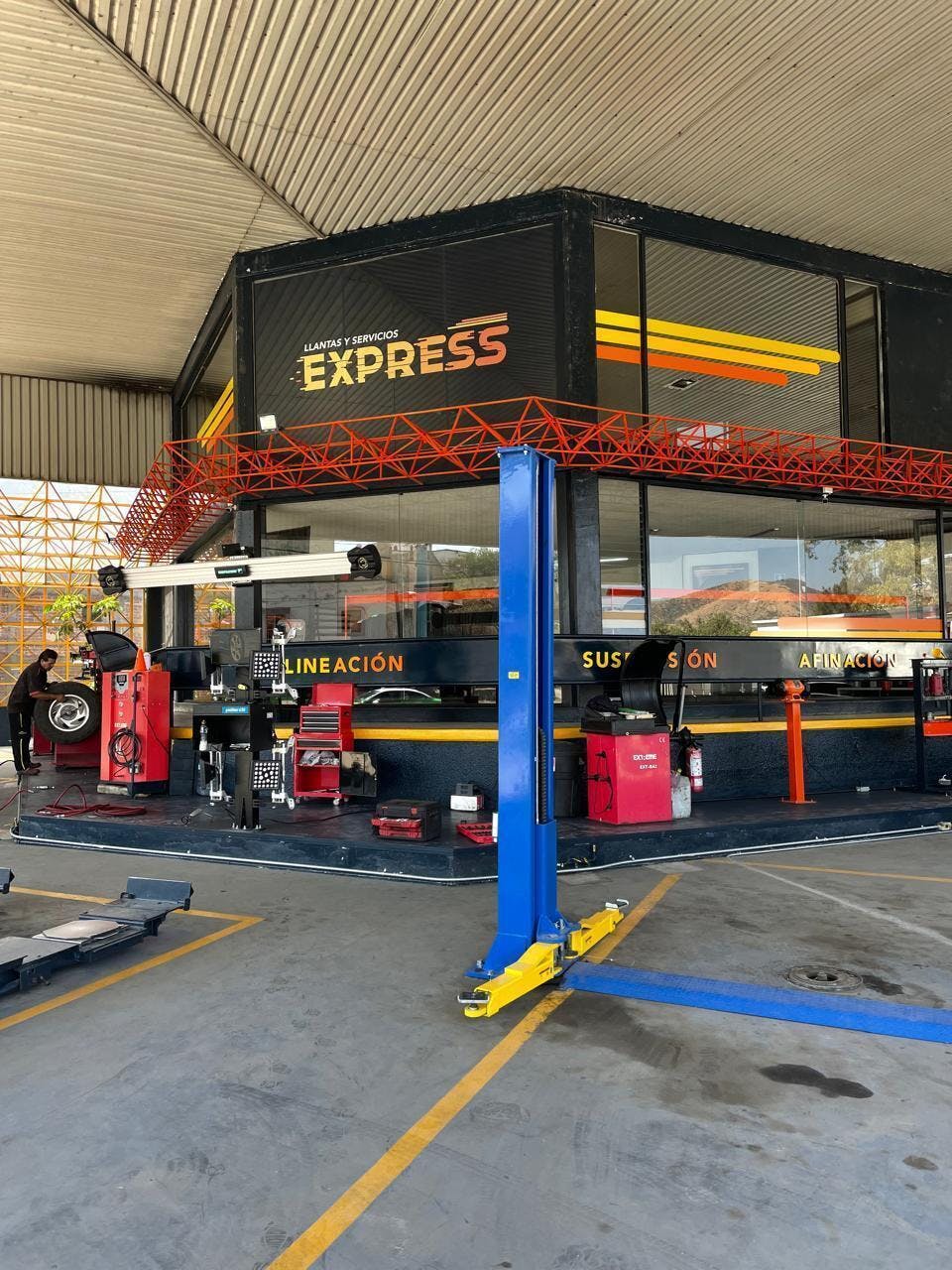 Local Comercial Spot2